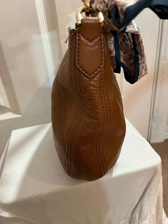 Michael Kors Pebbled Leather Hobo Shoulder Bag Brown Gold Hardware - Picture 9 of 11